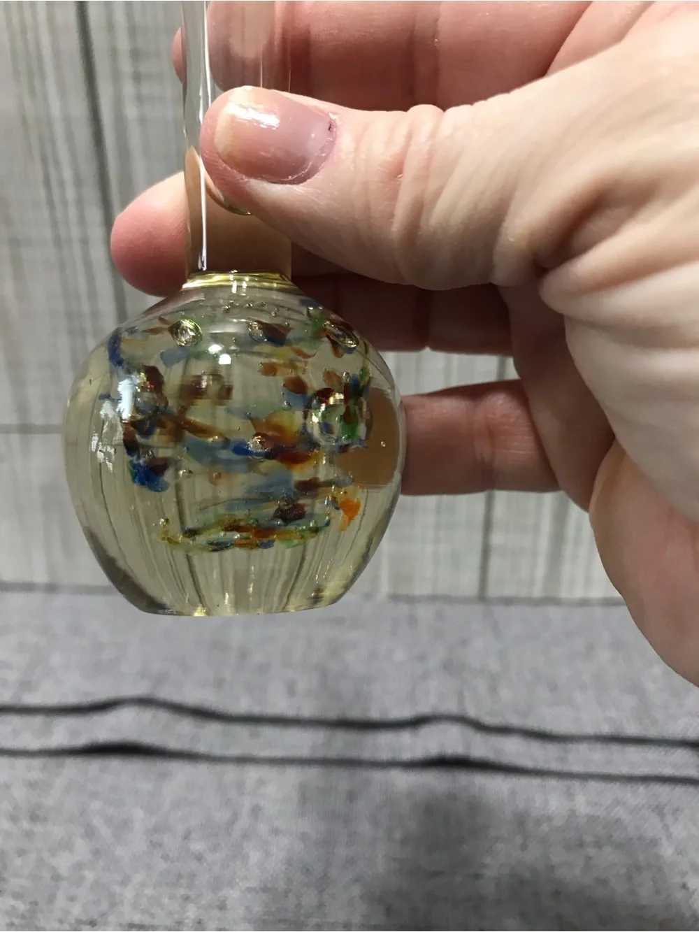 Adorable Vintage MCM Art Glass bud vase